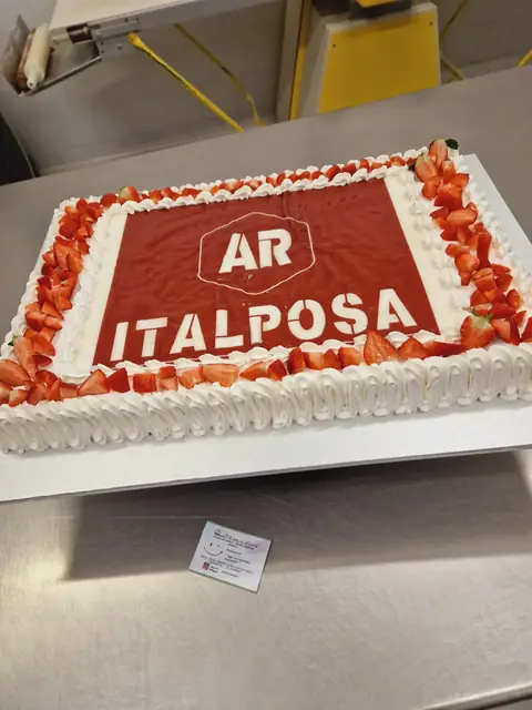 Torta per anniversario personalizzata, dicembre 2024 – Pasticceria Amadori