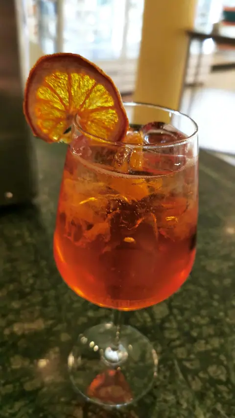 Aperitivo, giugno 2022 – Pasticceria Amadori