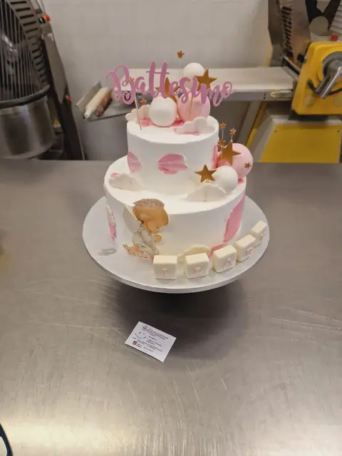 Torta per battesimo personalizzata, aprile 2024 – Pasticceria Amadori