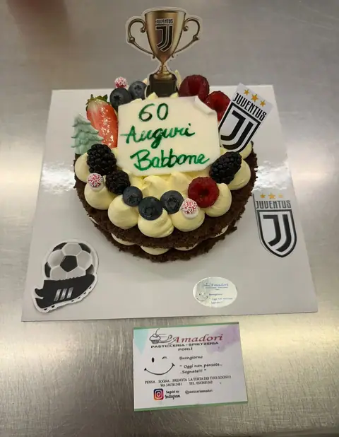 Torta di compleanno personalizzata, dicembre 2024 – Pasticceria Amadori