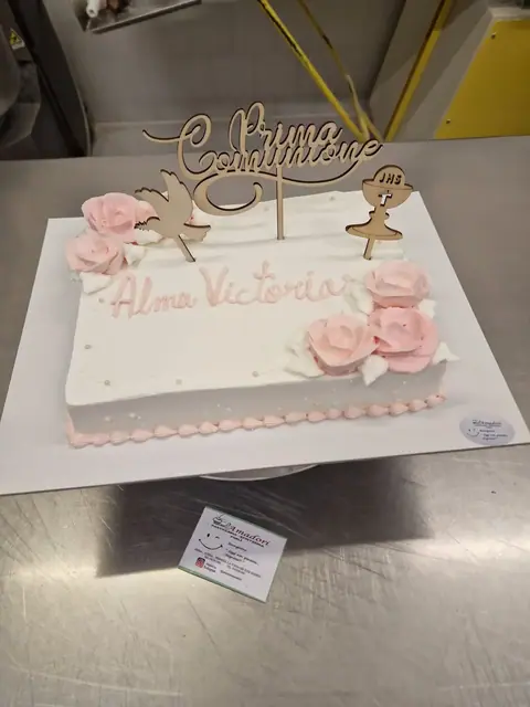 Torta per la Prima Comunione personalizzata, maggio 2024 – Pasticceria Amadori