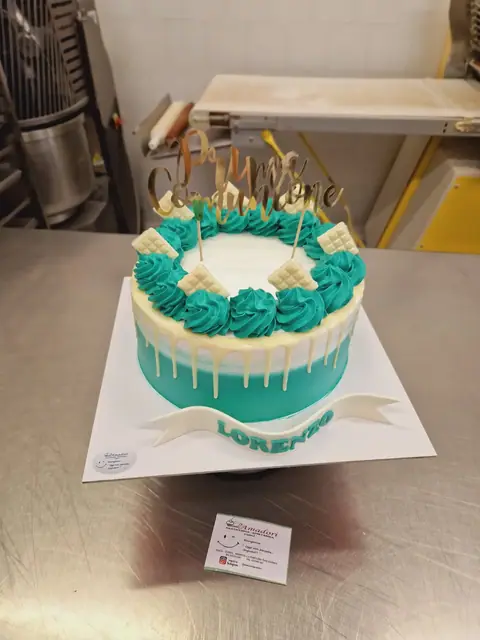 Torta per la Prima Comunione personalizzata, maggio 2024 – Pasticceria Amadori