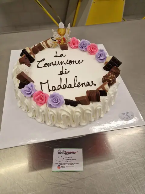 Torta per la Prima Comunione personalizzata, maggio 2024 – Pasticceria Amadori