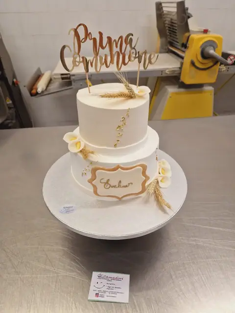 Torta per la Prima Comunione personalizzata, maggio 2024 – Pasticceria Amadori