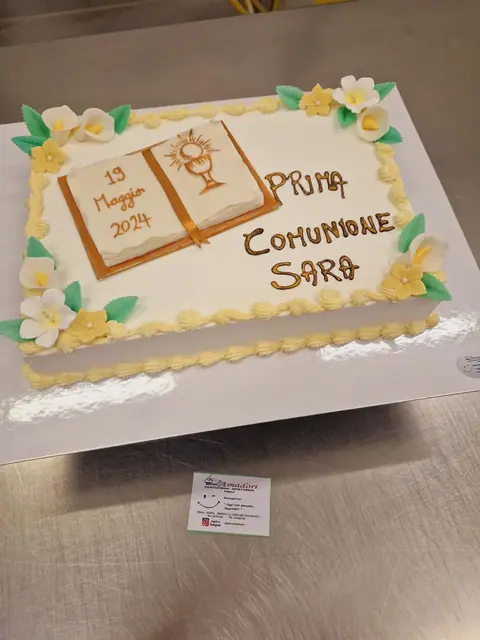 Torta per la Prima Comunione personalizzata, maggio 2024 – Pasticceria Amadori