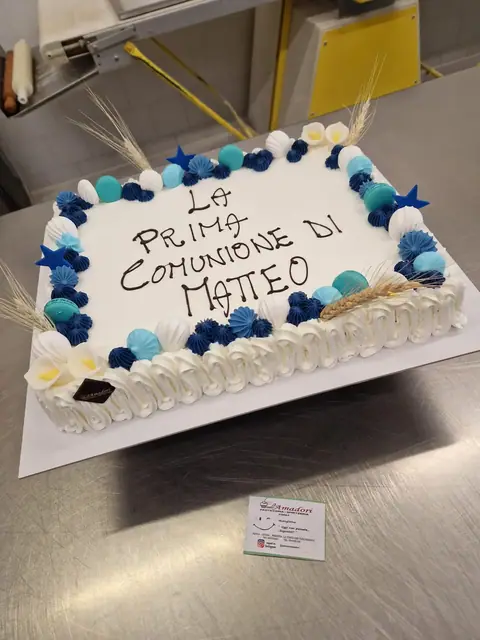 Torta per la Prima Comunione personalizzata, maggio 2024 – Pasticceria Amadori