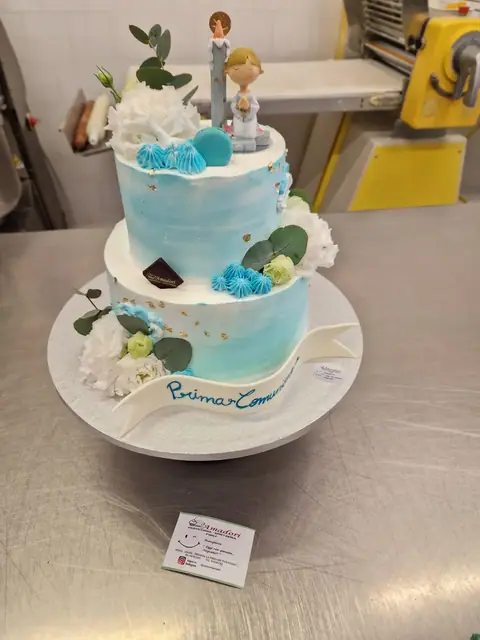 Torta per la Prima Comunione personalizzata, maggio 2024 – Pasticceria Amadori