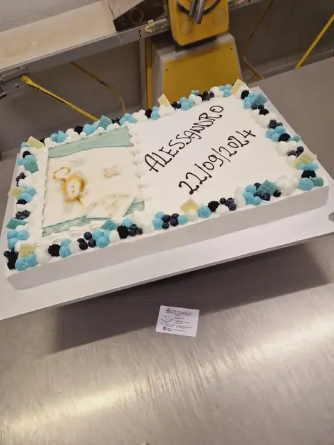 Torta per la Cresima personalizzata, settembre 2024 – Pasticceria Amadori