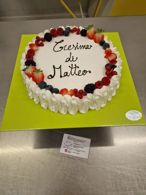 Torta per la Cresima personalizzata, ottobre 2024 – Pasticceria Amadori