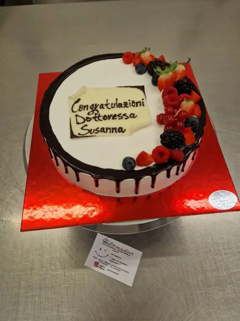 Torta di laurea personalizzata, novembre 2023 – Pasticceria Amadori