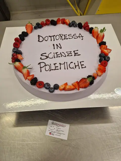 Torta di laurea personalizzata, marzo 2024 – Pasticceria Amadori