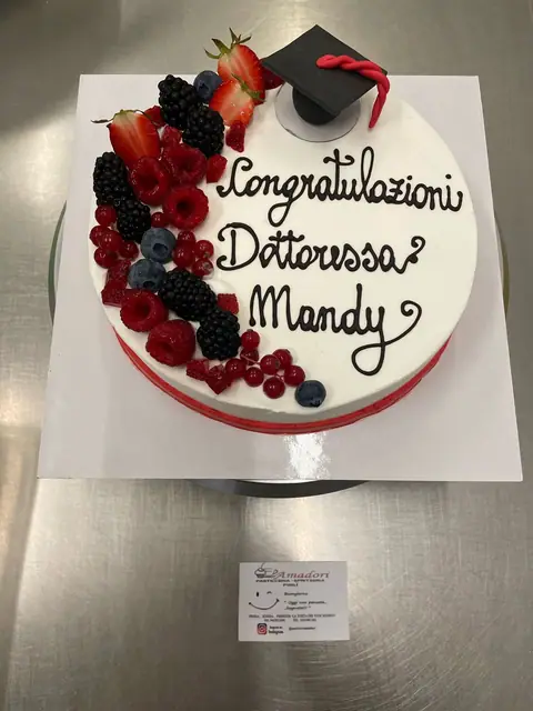 Torta di laurea personalizzata, marzo 2024 – Pasticceria Amadori