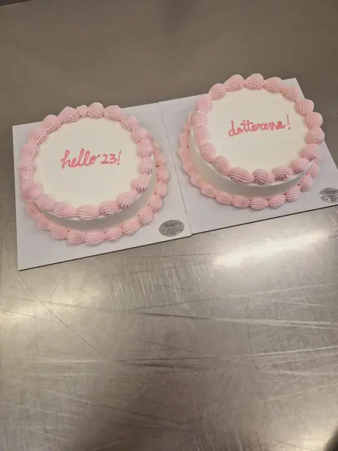 Torta di laurea personalizzata, aprile 2024 – Pasticceria Amadori