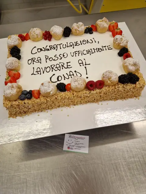 Torta di laurea personalizzata, novembre 2024 – Pasticceria Amadori