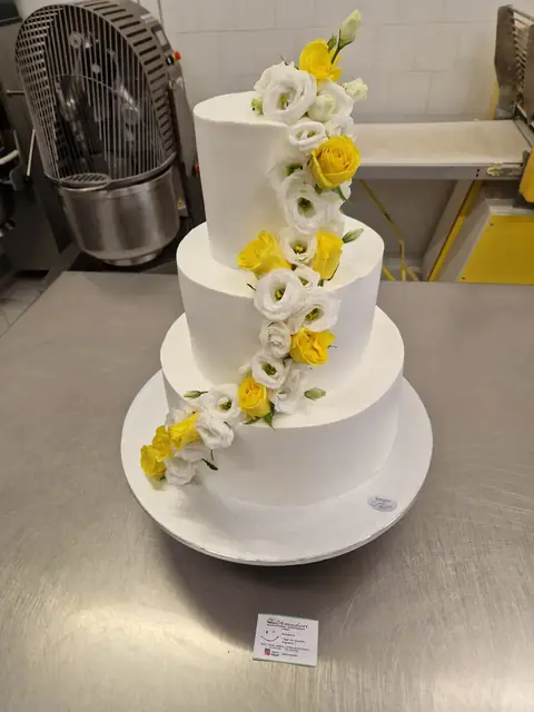 Torta nuziale personalizzata, giugno 2024 – Pasticceria Amadori