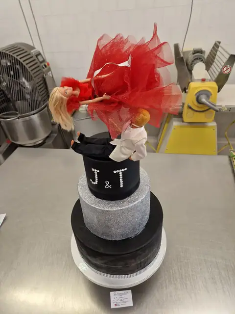 Torta nuziale personalizzata, agosto 2024 – Pasticceria Amadori