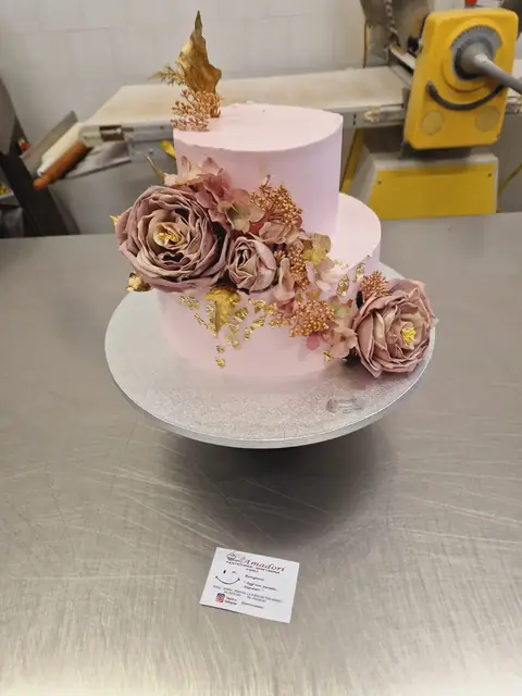 Torta nuziale personalizzata, settembre 2024 – Pasticceria Amadori
