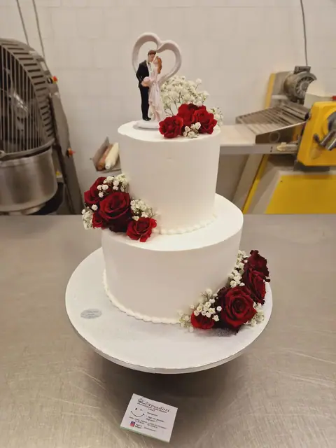 Torta nuziale personalizzata, novembre 2024 – Pasticceria Amadori