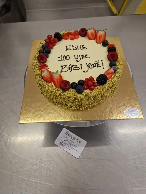Torta per la nascita personalizzata, novembre 2023 – Pasticceria Amadori