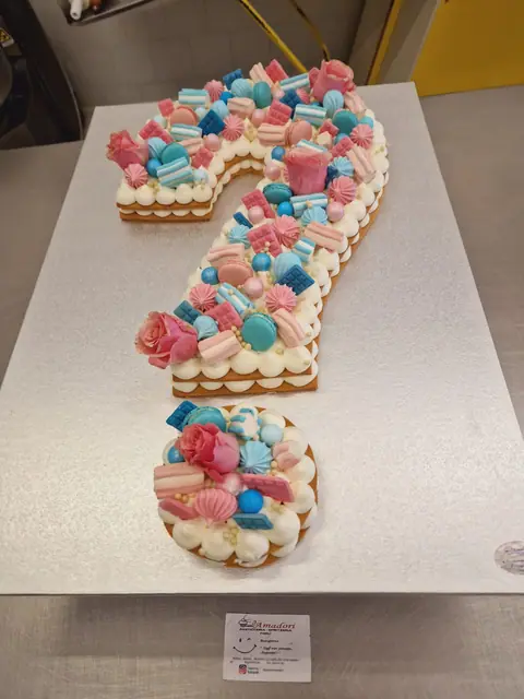 Torta per la nascita personalizzata, novembre 2023 – Pasticceria Amadori