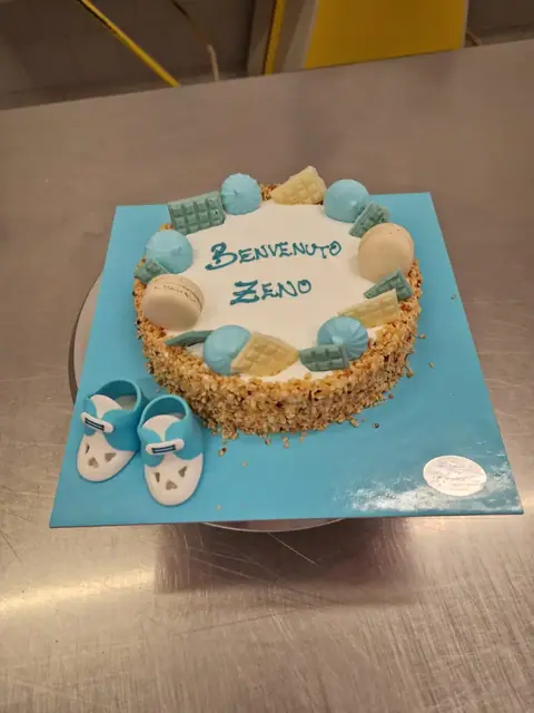 Torta per la nascita personalizzata, agosto 2024 – Pasticceria Amadori